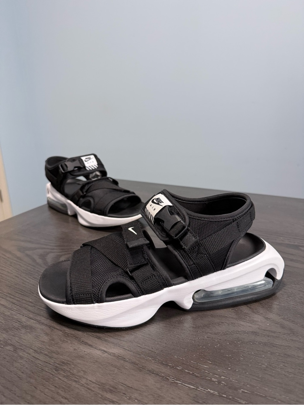 Nike Air Max Sol Women’s Sport Sandals Black White Size 9 FD6038-002